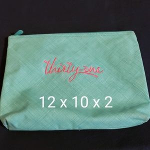 Thirty One  Zipper Pouch